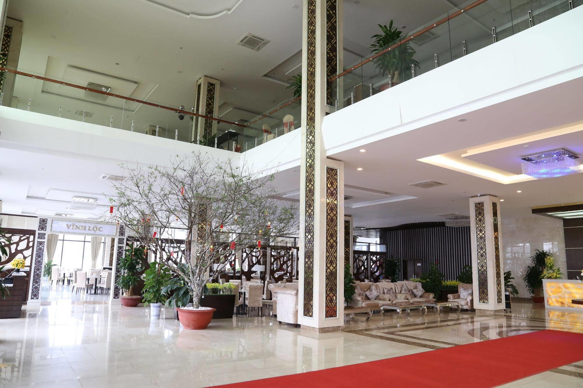 มวง ทานห์ ทานห์ ฮัว โฮเต็ล Hotel Thanh Hoa ภายนอก รูปภาพ