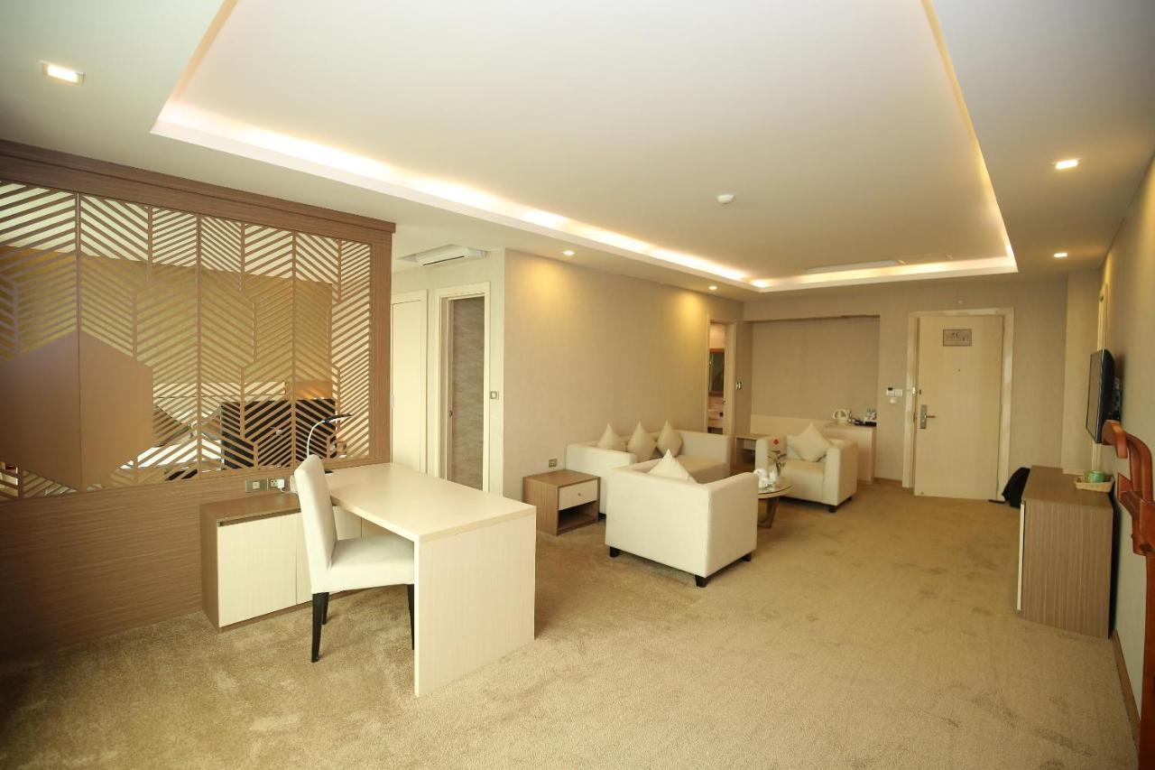 มวง ทานห์ ทานห์ ฮัว โฮเต็ล Hotel Thanh Hoa ภายนอก รูปภาพ
