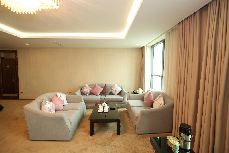 มวง ทานห์ ทานห์ ฮัว โฮเต็ล Hotel Thanh Hoa ภายนอก รูปภาพ
